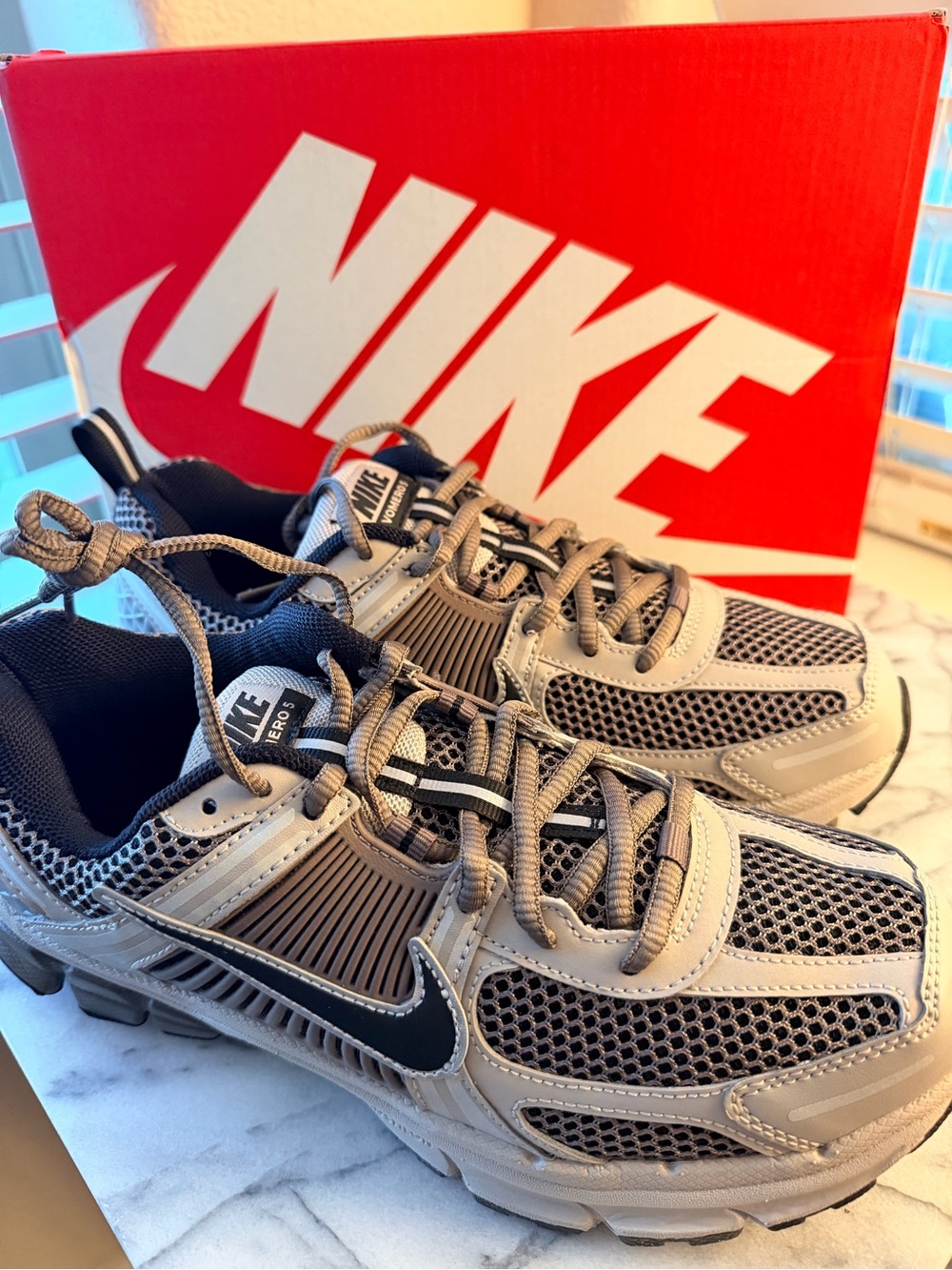 Nike Kids Tan and Black Mesh Sneakers